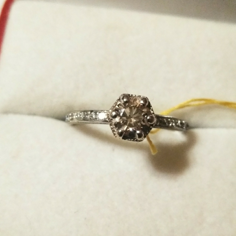 Platinum diamond promise ring size 7 3/4
